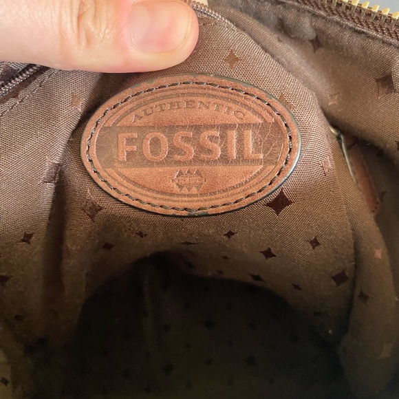 FOSSIL Bucket Style Top Zipper GORGEOUS Geometric TAPESTRY Leather shoulder Bag - Picture 7 of 8